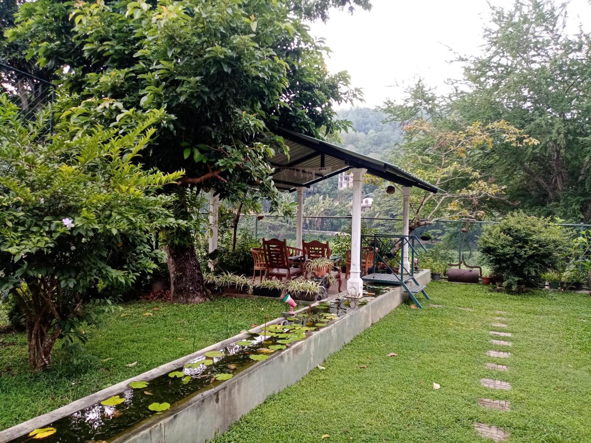 Mahaweli Shades Hotel Kandy Kültér fotó