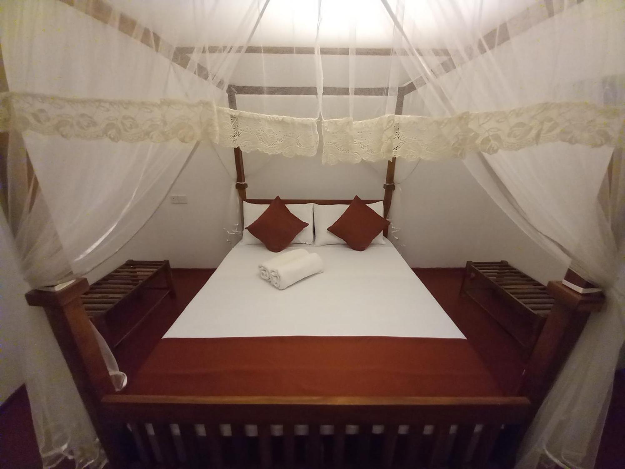 Mahaweli Shades Hotel Kandy Szoba fotó